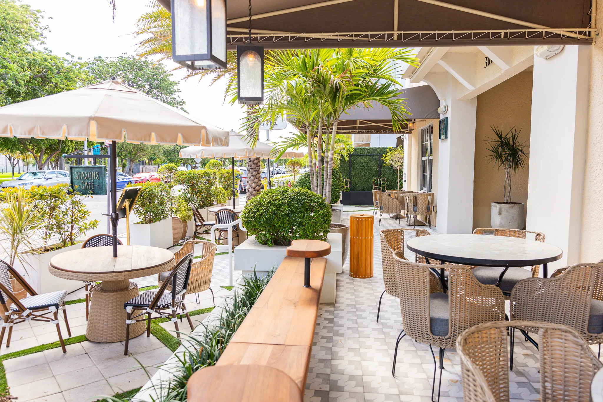 Ansonia Courtyard 1